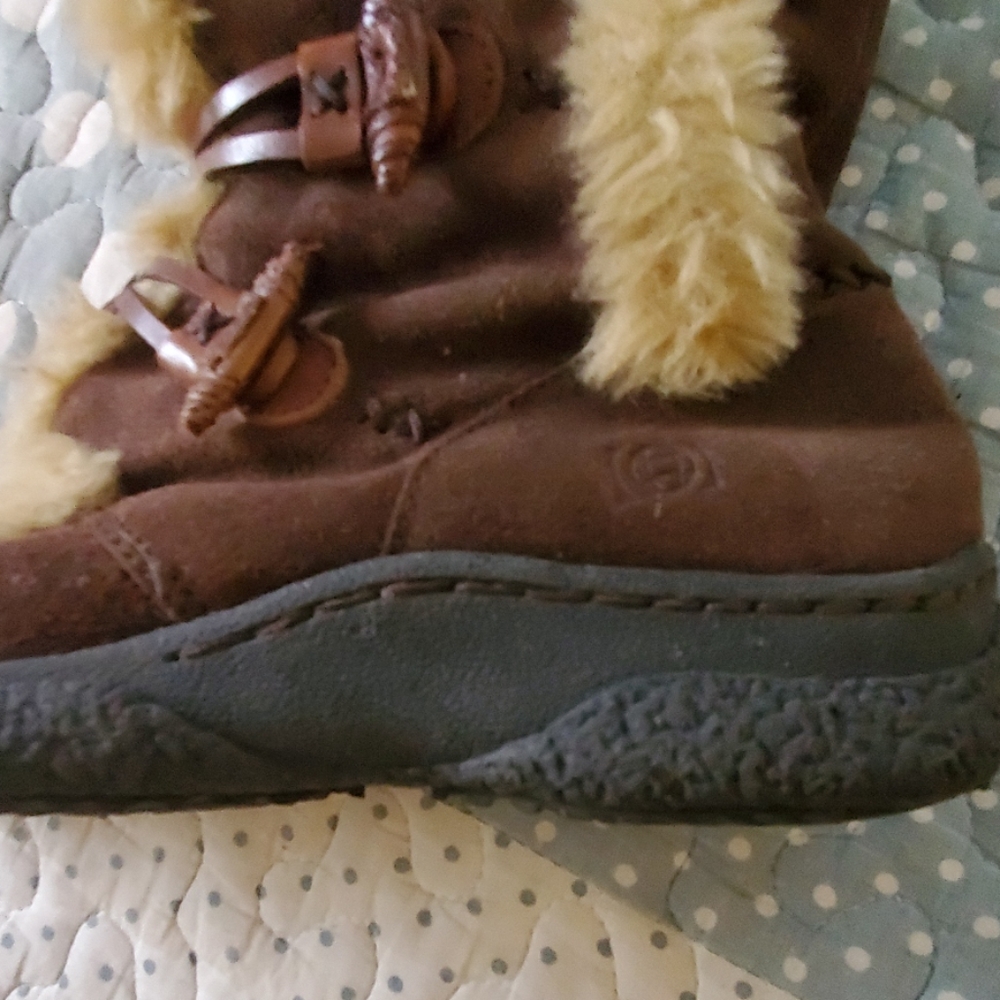 Winter Suede Boots - Picture 7 of 8